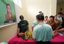 Bupati Karolin Inisiasi Sunatan Massal di Mandor, Ingatkan Orang Tua Jaga Kesehatan dan Gizi Anak