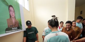 Bupati Karolin Inisiasi Sunatan Massal di Mandor, Ingatkan Orang Tua Jaga Kesehatan dan Gizi Anak