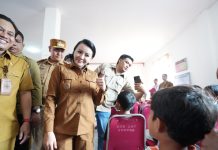 Karolin Soroti Stunting di Sompak, Ajak Orangtua Hentikan Kebiasaan Jajan Sembarangan pada Anak