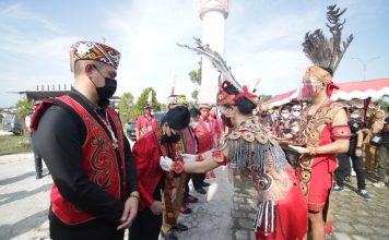 Bupati Landak Buka Acara Ritual Adat Naik Dango ke 36