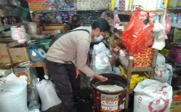 Pastikan Stok Sembako Aman Jelang Idul Fitri Polsek Menjalin Rutin Lakukan Pengawasan