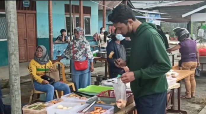 Pandemi Covid-19 Turut Berpengaruh Pada Pendapatan Pedagang Pasar Juadah di Bengkayang