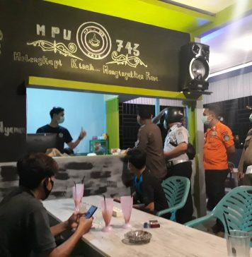 Pemkab Landak Mulai Berlakukan PPKM Mikro Kegiatan Masyarakat Dibatasi Sampai Pukul 21.00 Wib