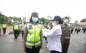 Bupati Landak Pimpin Apel Gelar Pasukan Operasi Ketupat Tahun 2021