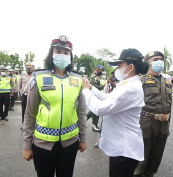 Bupati Landak Pimpin Apel Gelar Pasukan Operasi Ketupat Tahun 2021