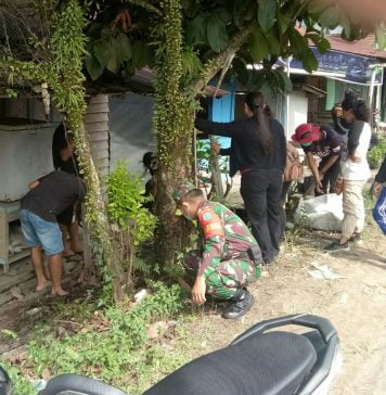 Koramil 1201-09/ Sengah Temila Bersama Warga Gotong Royong Bersihkan Pos Babinsa Sidas