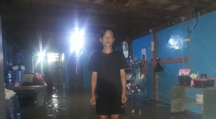 Banjir Mulai Genangi Sejumlah Permukiman Warga di Kecamatan Ngabang