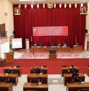 Bupati Landak Sampaikan Pidato Pengantar Raperda Petanggungjawaban Pelaksanaan APBD Tahun 2020