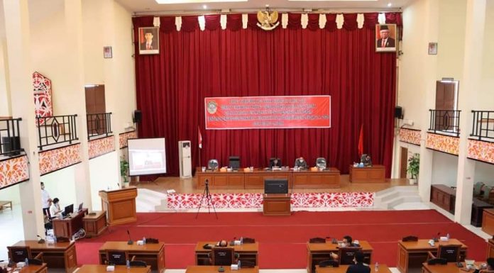Bupati Landak Sampaikan Pidato Pengantar Raperda Petanggungjawaban Pelaksanaan APBD Tahun 2020