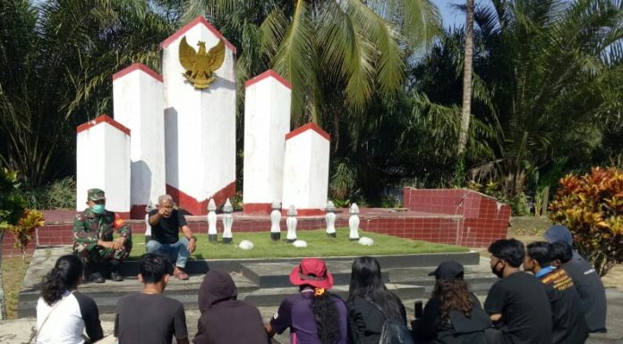 Sejumlah Pemuda di Desa Sidas Diberikan Pemahaman Ideologi Pancasila dan Sejarah Bangsa Indonesia