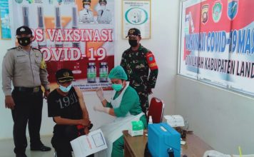 Babinsa dan Bhabinkamtibmas Air Besar Pantau Vaksin Covid-19