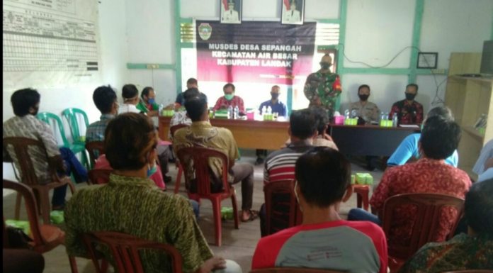 Babinsa Korami Air Besar Hadiri Rapat Perdes