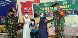 Guru dan Pelayan Publik di Menjalin Jalani Vaksinasi