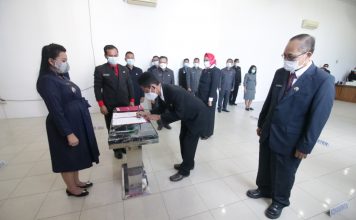 Lantik 4 Sekretaris Camat, Karolin: Laksanakan Kinerja Sesuai Tugas dan Fungsi