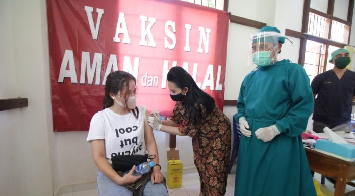 Program Vaksinasi Massal di Landak Capai 10 Persen