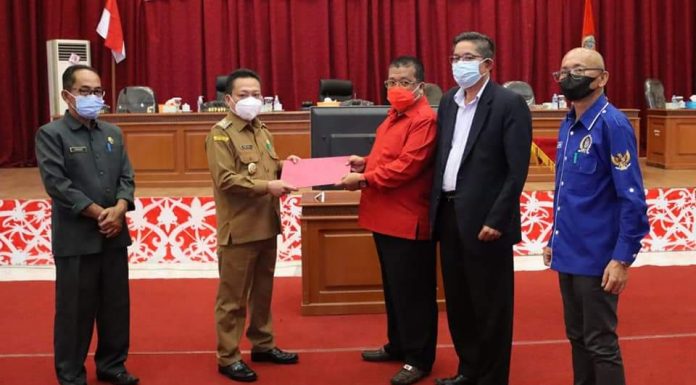 Eksekutif Sampaikan Tiga Raperda Kepada DPRD Landak