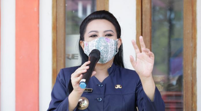 Bupati Karolin Ajak Pelaku Usaha Berinovasi