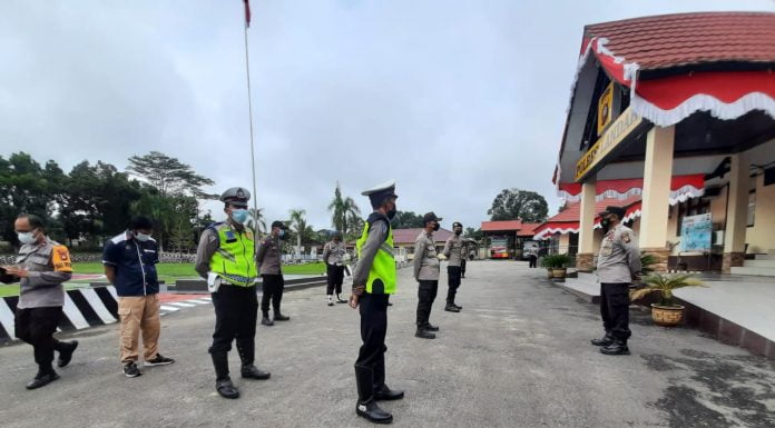 Kasus Covid-19 Meningkat, Kapolres Landak Intruksikan Personil Maksimalkan PPKM Mikro