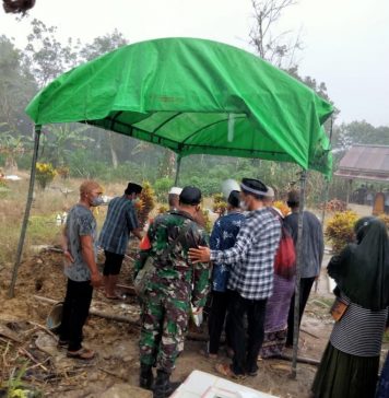 Satu Warga Mandor Dimakamkan Dangan Protokol Covid-19