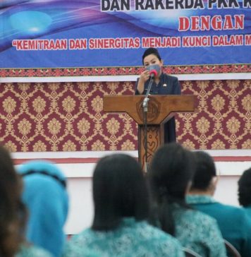 Bupati Landak Lantik Tim Penggerak PKK Masa Bhakti 2021-2026