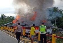 Rumah Yang Juga Dijadikan Tempat Usaha di Tubang Raeng Ludes Terbakar