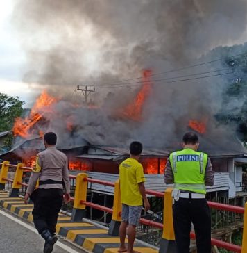 Rumah Yang Juga Dijadikan Tempat Usaha di Tubang Raeng Ludes Terbakar