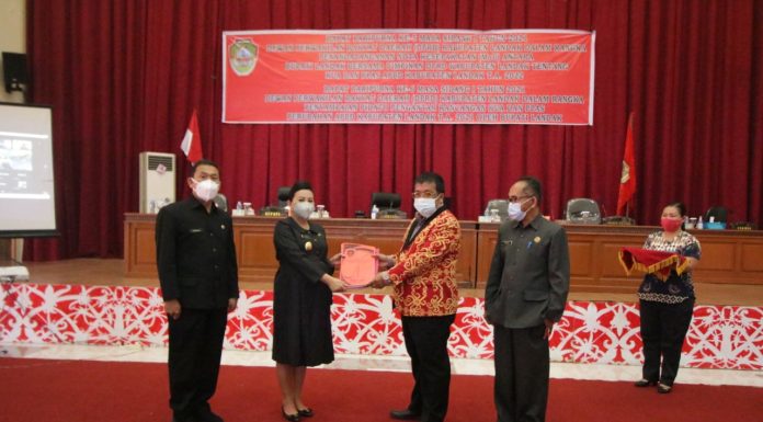 Bupati Landak Sampaikan Rancangan Perubahan APBD 2021