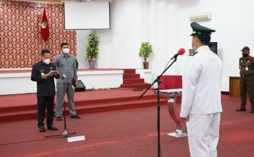 Wakil Bupati Landak Lantik Kepala Desa Nyayum
