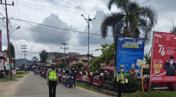 Lalulintas Kendaraan di Ngabang Dihentikan 3 Menit Saat Detik-Detik Proklamasi