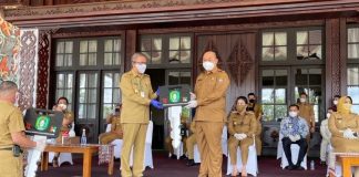 Pemkab Ketapang Terima Bantuan Mobil Ambulance dan Oxygen Concentrator dari Pemprov Kalbar