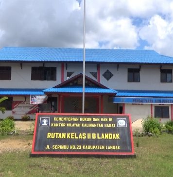 121 Napi di Rutan Kelas II B Landak Terima Remisi Dihari Kemardekaan RI ke 76