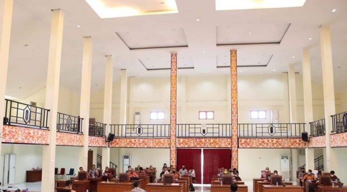 Terkait Perubahan Angggaran Komisi C DPRD Bersama Dinas PUPRPERA Gelar Rapat Kerja