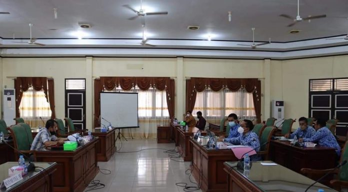 Komisi B DPRD Bersama BPKAD Landak Gelar Rapat Kerja