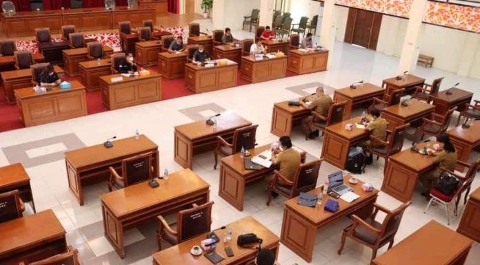 Rapat Kerja Bersama Dinkes, Komisi C DPRD Landak Minta Vaksinasi Dilakukan Perdesa
