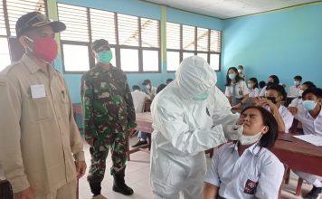 Cegah Covid-19 di Lingkungan Sekolah 29 Siswa-Siswi SMK Bahar Jalani Test Swab Antigen