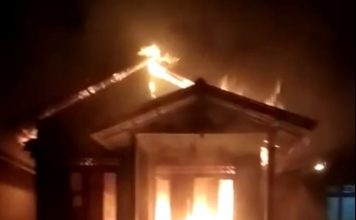 Pindahkan Bensin Kedalam Dirigen, Rumah Warga Di Ladangan Tebakar