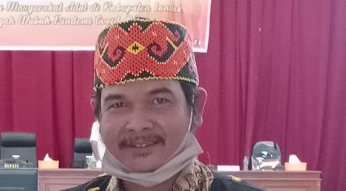 Ketua DAD Kecamatan Ngabang Sampaikan Klarifikasi Perseteruan Dengan Sejumlah Ormas