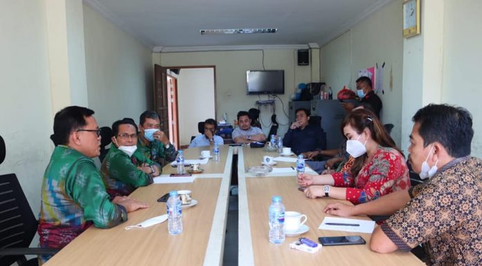 Komisi C DPRD Landak Terima Kunjungan Dewan Pendidikan Provinsi Kalbar