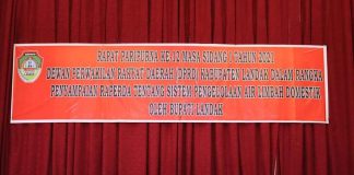 Fraksi DPRD Landak Sampaikan PU Terhadap Raperda Sistem Pengelolaan Air Limbah Domestik