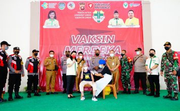 Tinjau Pelaksanaan Vaksinasi, Bupati Landak : Semua Warga Berhak Mendapatkan Vaksinasi