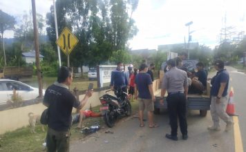 Sepeda Motor Vs Dump Truk Depan Mako Polsek Sengah Temila Pengendara Sepeda Motor Alami Cedera