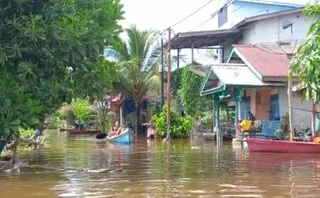 Banjir Rendam 15 Kecamatan di Sanggau