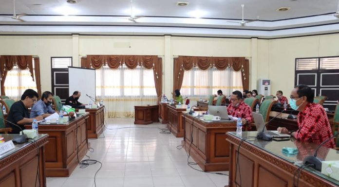 Bahas Program Kerja, Terkait RAPBD 2022 Komisi B DPRD Landak Gelar Rapat Kerja Bersama Sejumlah SKPD