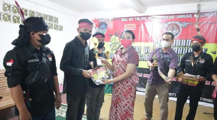 Bupati Karolin Ajak Pelaku Seni Budaya Kembangkan Produk Lokal melalui Olshop