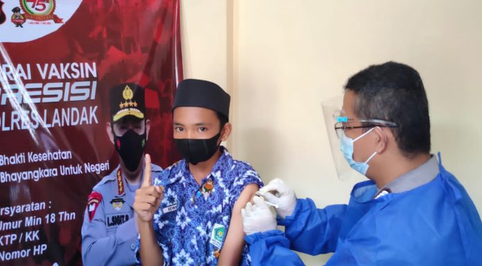 Belajar Tatap Muka, 100 Pelajar di Ngabang Jalani Vaksinasi