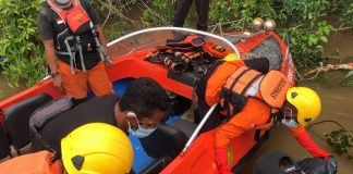 Jatuh Dari Dek, Penumpang Kapal Jurusan Teluk Batang- Rasau Jaya Ditemukan Meninggal