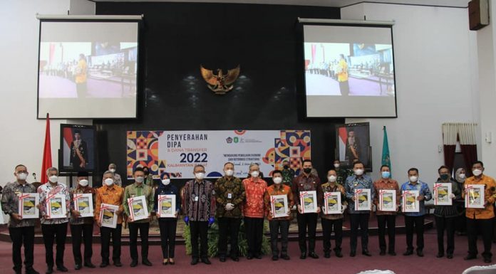 Bupati Ketapang Hadiri Penyerahan Dipa dan Dana Transfer Daerah Tahun 2022