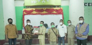 Wabup Farhan Serahkan Bantuan Banjir dan Letakan Batu Pertama Pembangunan Masjid Shiraaturrahman Muara Jekak