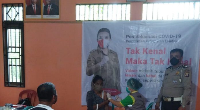 Vaksinasi COVID-19 Sasar 300 Warga di Menyuke