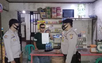 Polisi Temukan Miras Saat Gelar Operasi Pekat Kapuas di Sebuah Warung di Meranti